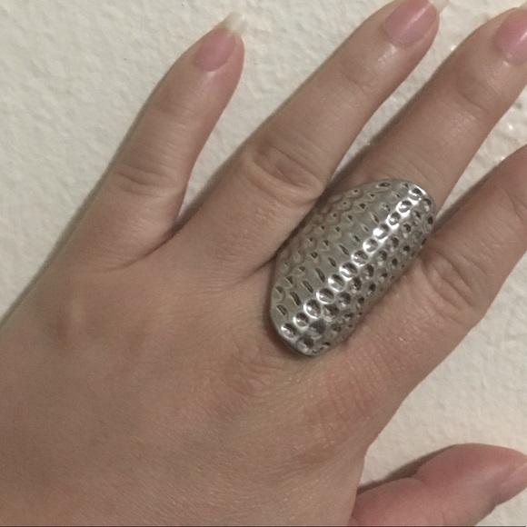 Silver Hammered Finger Ring - Picture 3 of 5